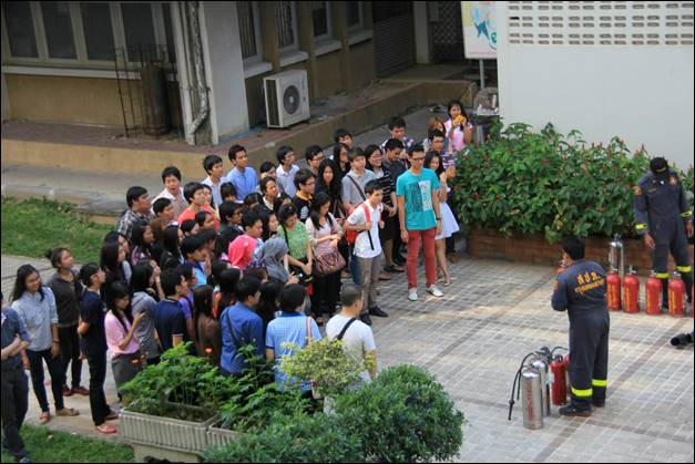 Description: https://fbcdn-sphotos-c-a.akamaihd.net/hphotos-ak-prn2/t31.0-8/1518606_589046541169729_563187526_o.jpg