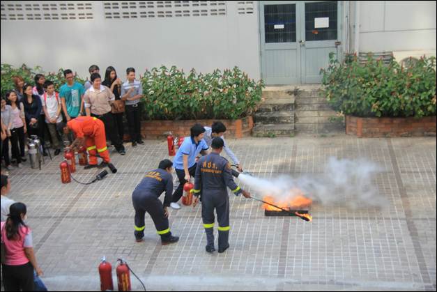 Description: https://fbcdn-sphotos-c-a.akamaihd.net/hphotos-ak-prn1/t31.0-8/1540324_589049414502775_723524527_o.jpg